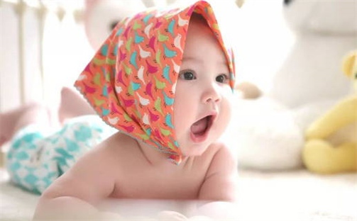 梁姓2026年04月19日出生女宝宝的五行取名详解